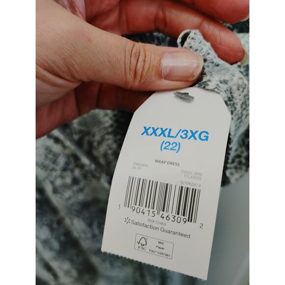 Time and Tru Dress Wrap XXXL 3X Sz 22 NWT Gray White Snake Print - Picture 5 of 6